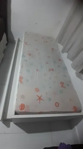 Vendo bicama MDF com um colchão