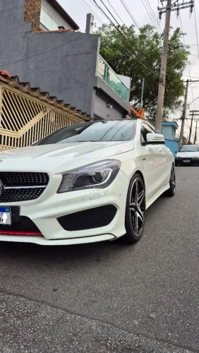 Mercedes-Benz CLA-250 Sport 4matic 2.0 16V 211cv Aut. 2015
