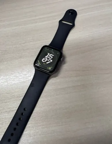 Apple Watch Series 5 - 44mm