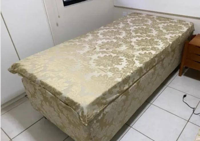 Cama solteiro bom
