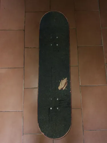 Skate completo em bom estado