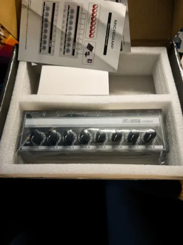 Amplificador Para Fones 8 Canais (LACRADO)