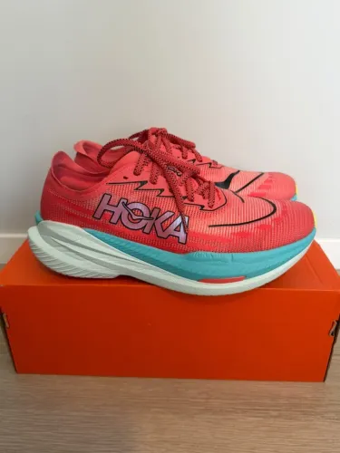 Hoka Mach X2