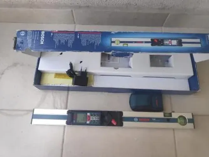 TRENA A LASER BOSCH GLM 80 COM RÉGUA DE INCLINAÇÃO 