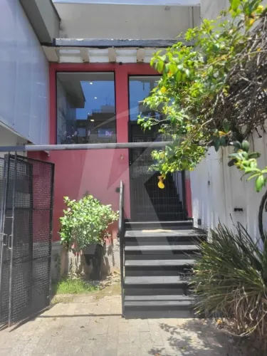 Sala para locação em Santana do 15m2 na parte térrea.