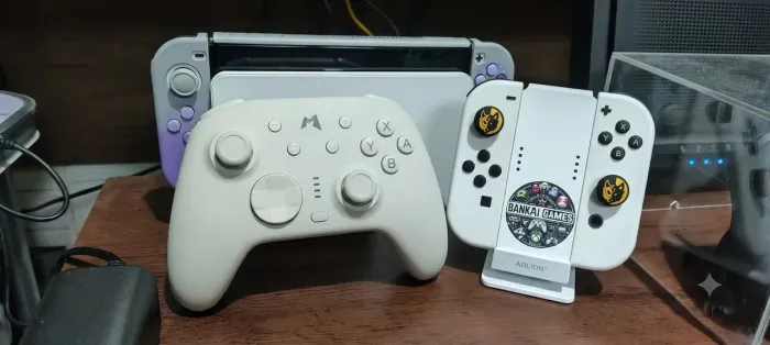Nintendo Switch Oled + Controle + Joycons, desbloqueado