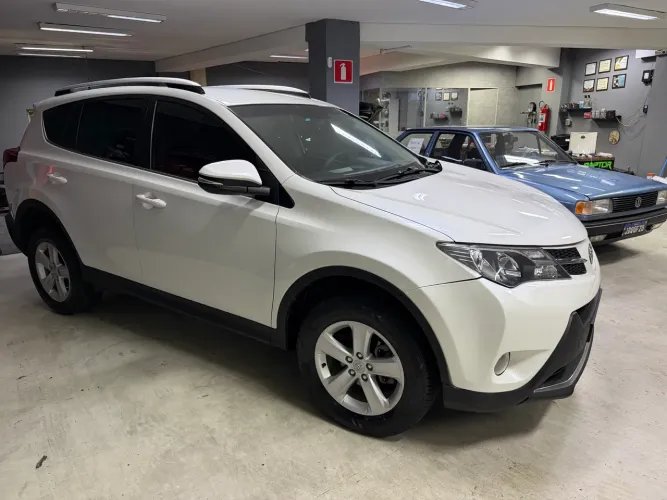 Toyota RAV4 2.0 4X4 16V Aut. 2014