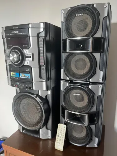 Aparelho de som sony com 3 caixas