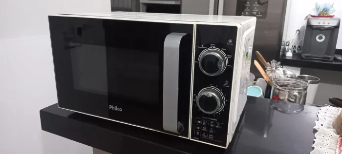 Micro-ondas fhilco 20 litros 110v
