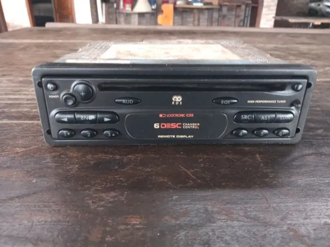 Rádio toca CD Chevrolet Omega astra Vectra