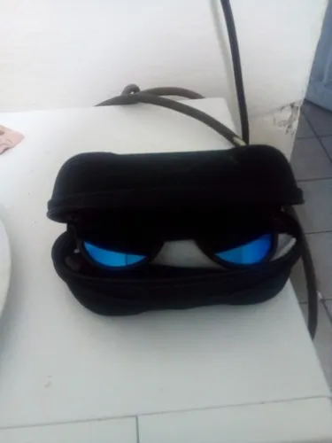 Oculos feminina espelhado illesteva ( lindo )