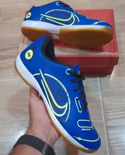 Chuteira futsal 