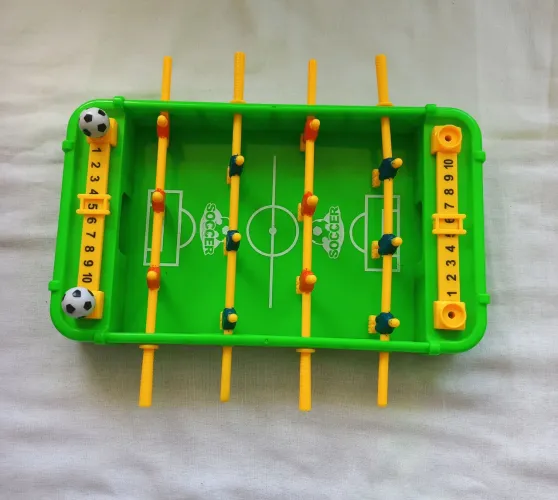 Mine jogo de totó de mesa com marcadores de cada lado - semi novo