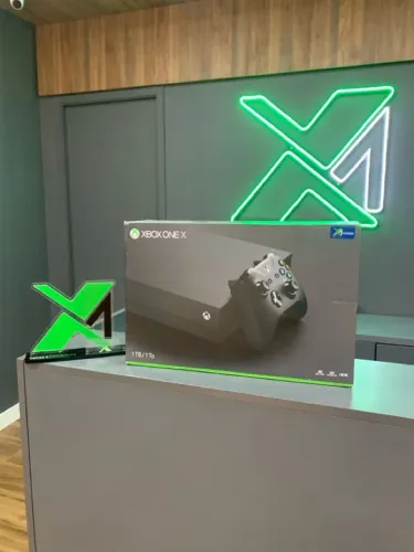 Xbox one x 1tb com garantia e jogo / avance nessa sexta 