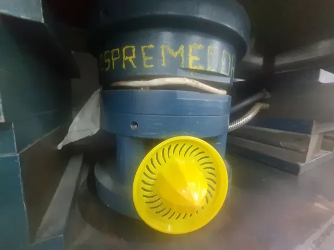 Molde de espremedor de laranja 01 cav. Com bucha quente