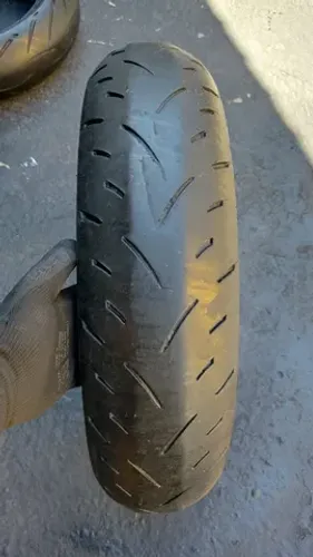 Pneu usado Dunlop Sportmax Gpr300 Riscado 140/70-17