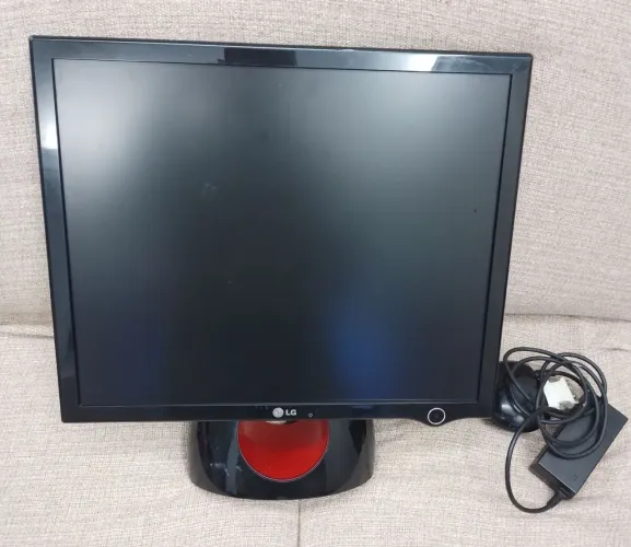 Monitor LG Flatron 19 polegadas<br><br>