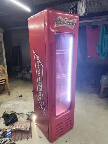 Cervejeira Budweiser - Geladeira para Cerveja