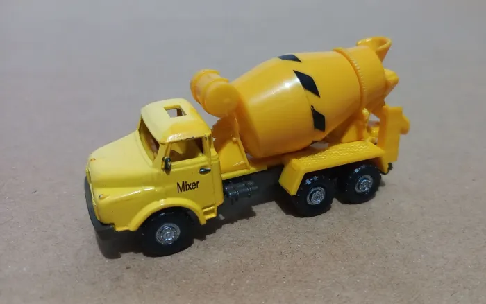 Miniatura Antiga Caminhão Betoneira  