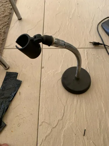 BASE PARA MICROFONE DE MESA
