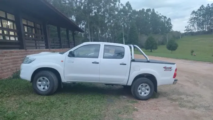 Toyota Hilux CD D4-d 4X4 3.0 TDI Dies. Mec. 2015