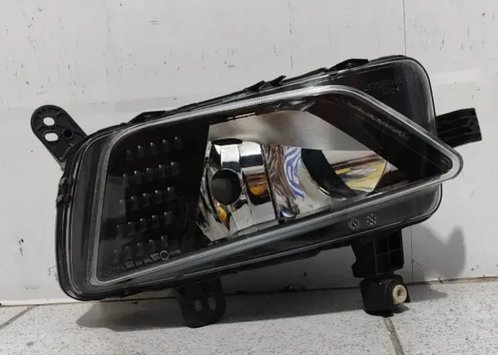 Milha polo 17 ao 20 usado original valeo LD sem led