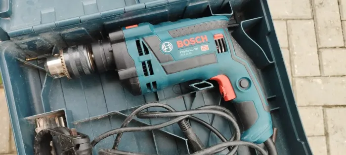 Furadeira Bosch Profissional GSB 16 RE