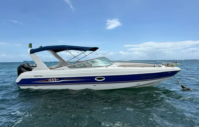 Lancha Futura Tecnoboats 28 pés Motor V8 250hp