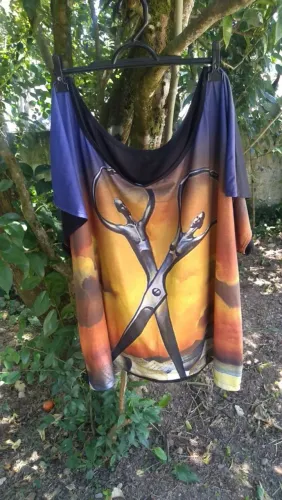 Blusa plus size Alice Surtô Vladimir Kush