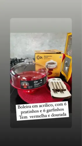 Boleira em Acrílico com Pratinhos e Garfinhos