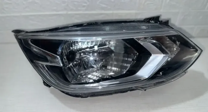 farol direito onix plus LT 2021/2025 original