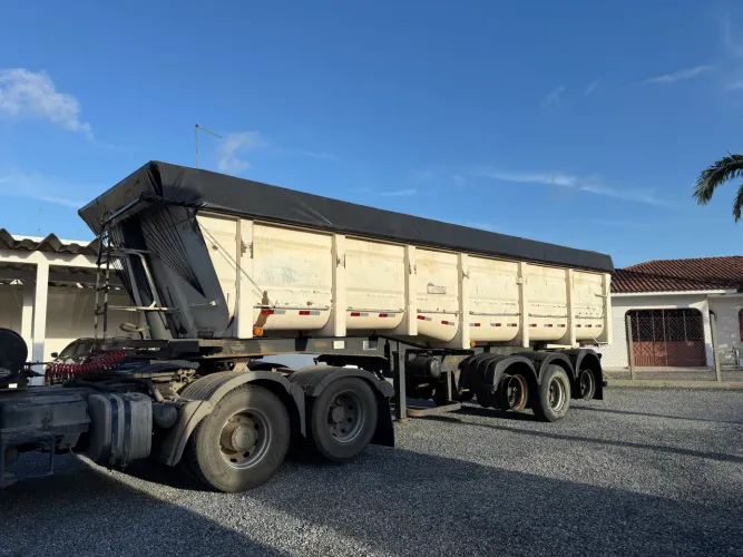 Carreta Caçamba 3 eixos - 2008