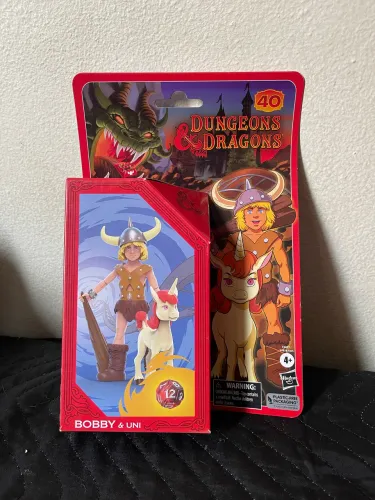 Figura Dungeons & Dragons - Caverna do Dragão: Bobby & Uni (Hasbro)