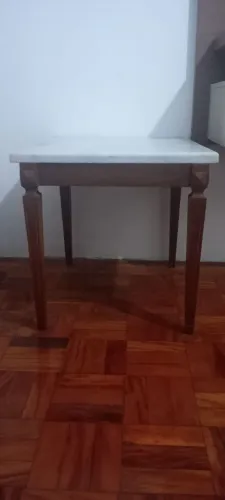Par de mesas canto mármore carrara