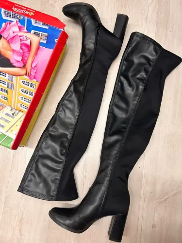 Bota Over The Knee Preta - Elegância e Conforto
