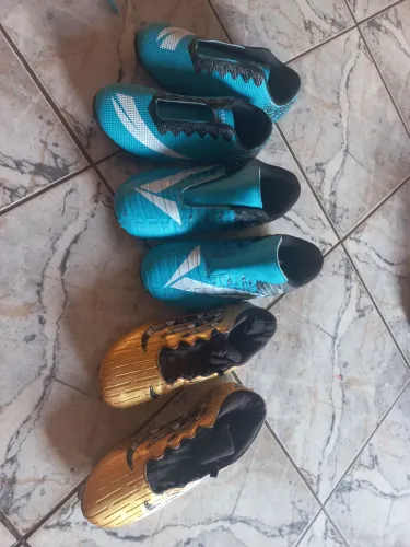 Chuteiras semi novas