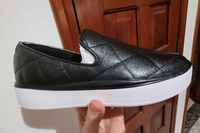 Tênis Feminino Casual Luz da Lua - Couro Legítimo - Preto