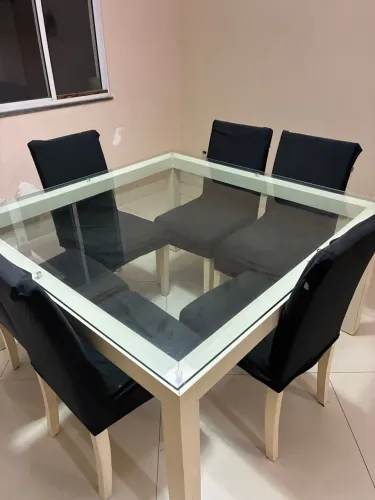 Mesa de Jantar com Tampo de Vidro e 6 Cadeiras