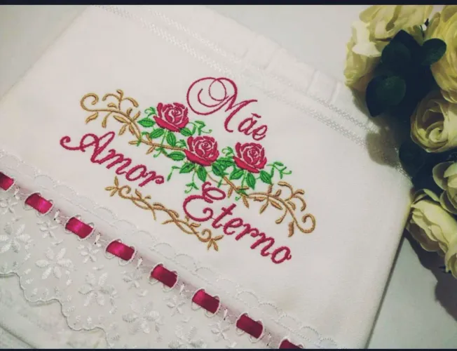 Toalha de Banho Bordada - Amor Eterno