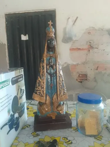 Nossa senhora em madeira