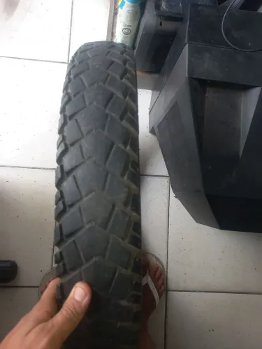 Vendo pneu pirelli aro 90/90/21