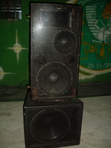 Caixa de Som 3 Vias com Subwoofer