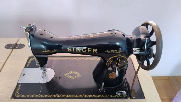 Aceito propostas. Máquina Singer pedal