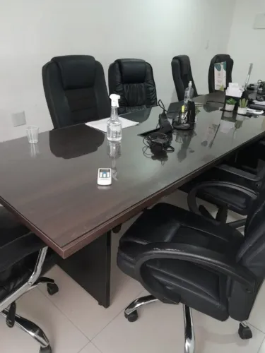 Mesa de Escritório com Vidro