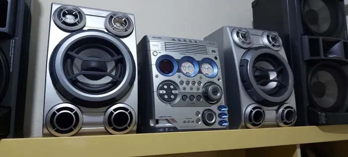 Micro System Philips FW-M922 500w RMS 5 cd's MP3, funcionado tudo perfeitamente