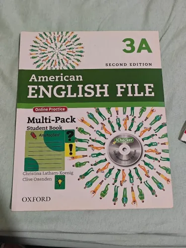 Livro de inglês da Oxford nível 3A (intermediário)
