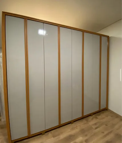 Guarda roupas casal novos com frete grátis e imediato ?