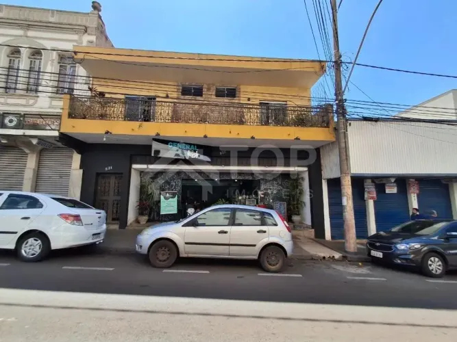 Excelente ponto comercial com 250 metros de construção no centro da cidade