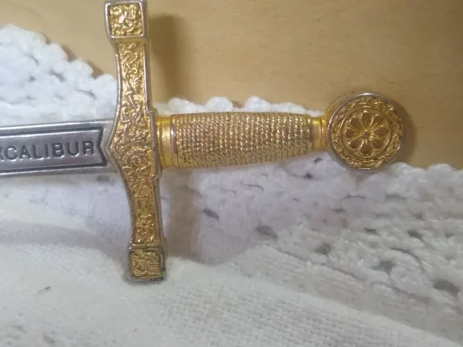 Abridor de cartas espada Escalibur / miniatura/ réplica