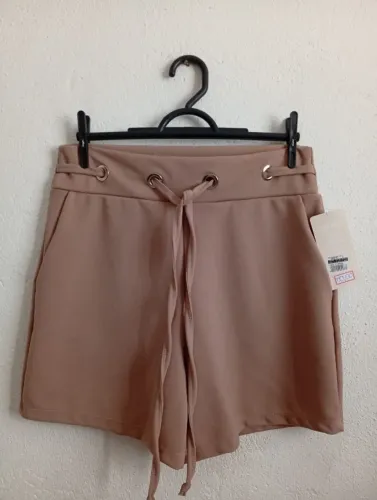 Short bege